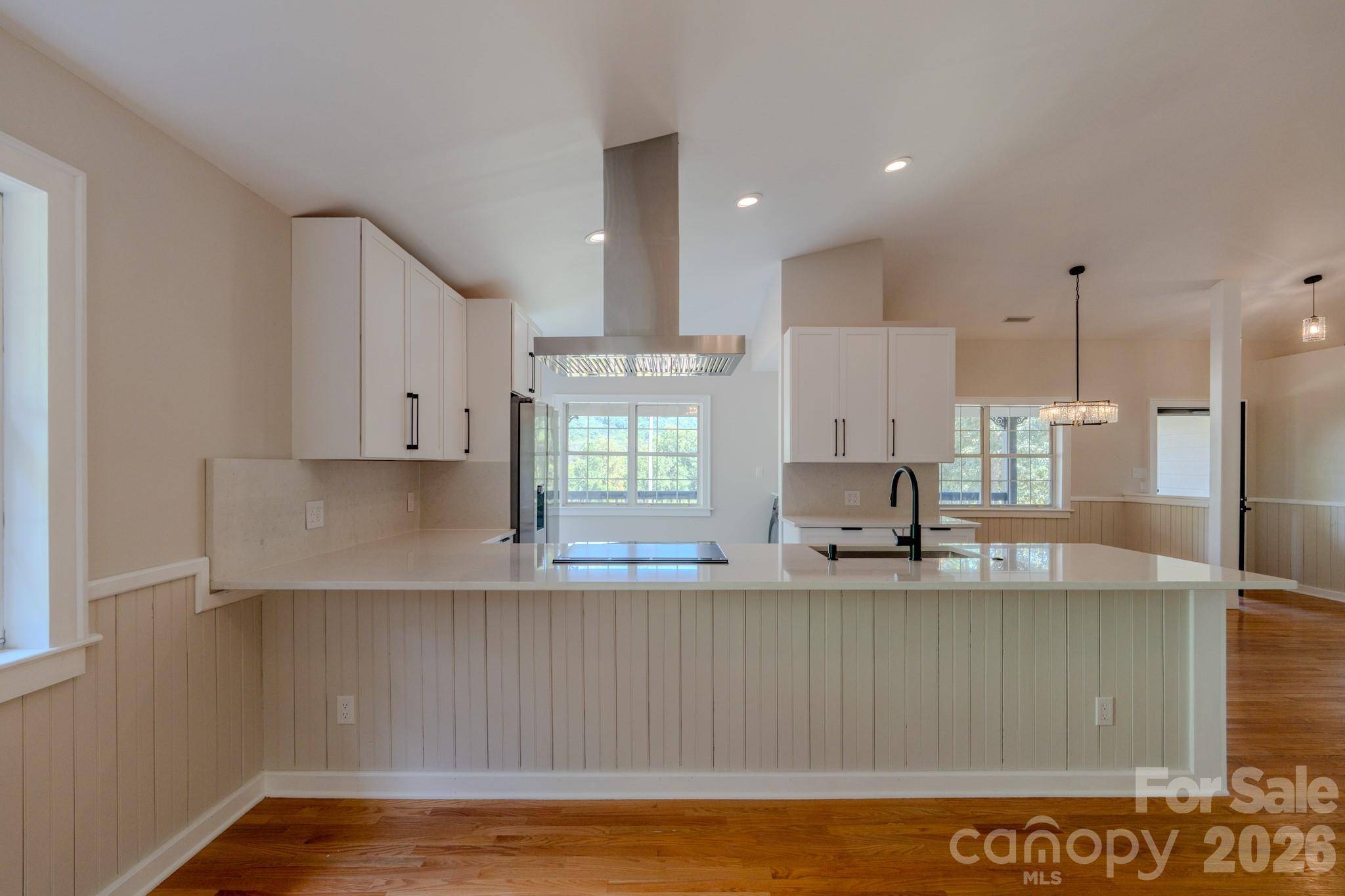 540 Old Haw Creek RD, Asheville, NC 28805