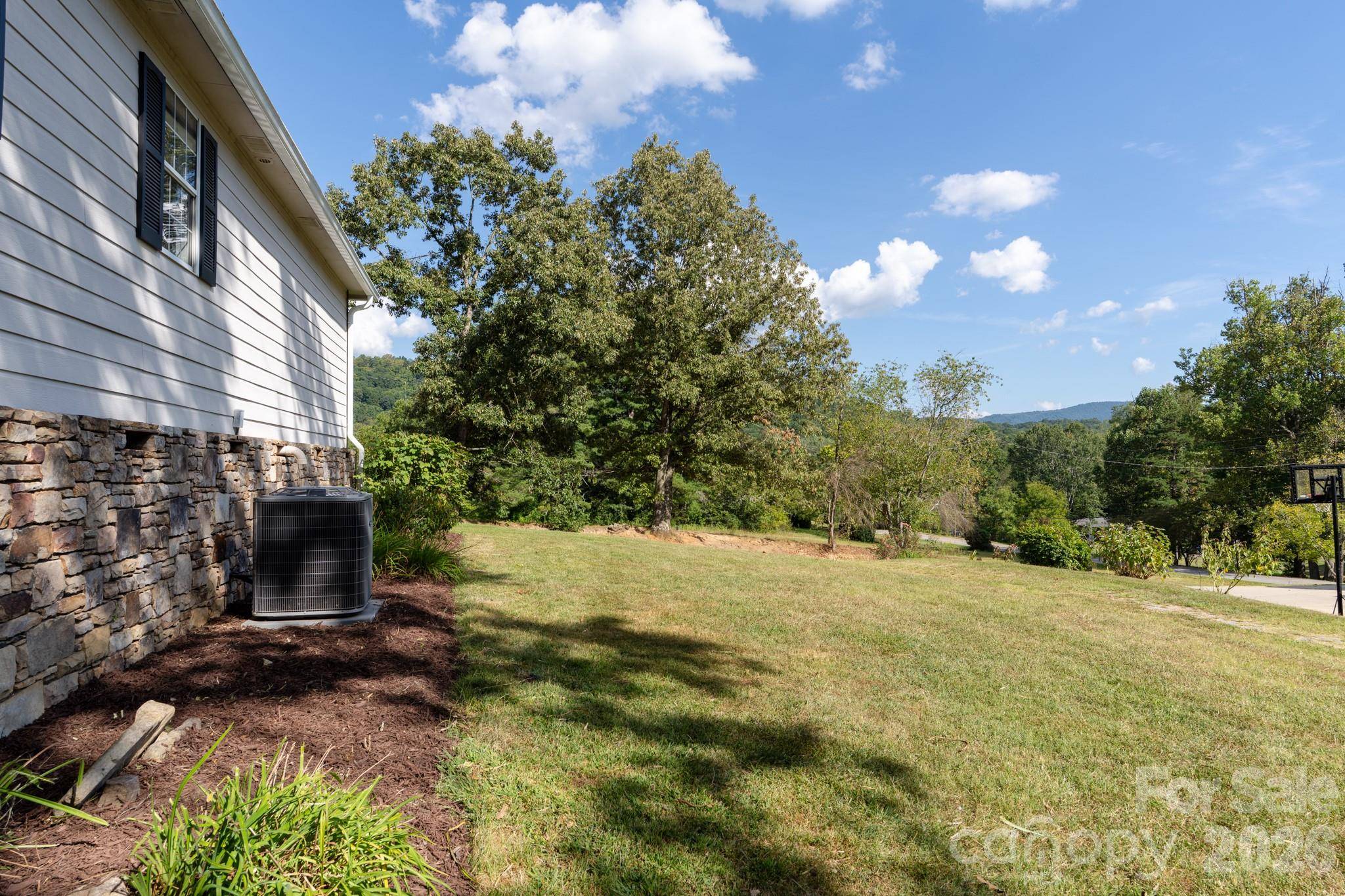 540 Old Haw Creek RD, Asheville, NC 28805