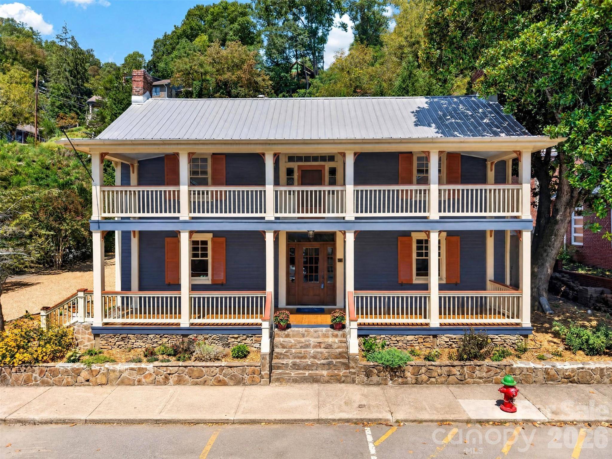 39 S Main ST, Marshall, NC 28753