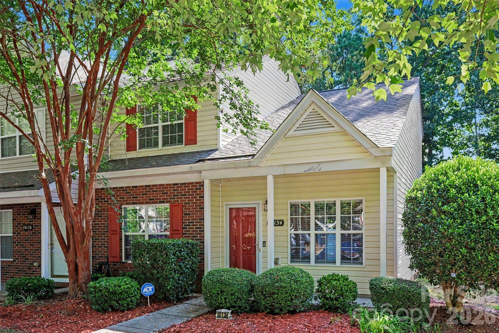 10134 Frosty LN, Charlotte, NC 28216