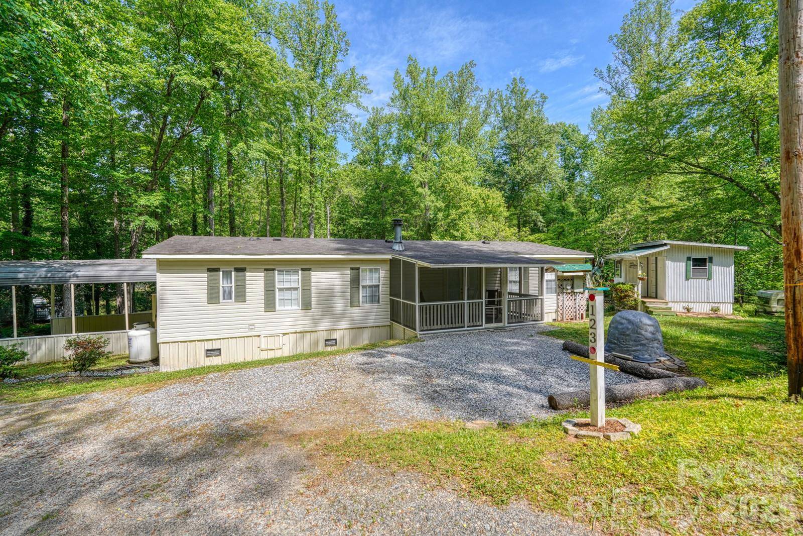 123 Little Rock WAY, Mill Spring, NC 28756