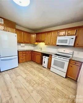 1300 Larchmont PL #311, Salisbury, NC 28144