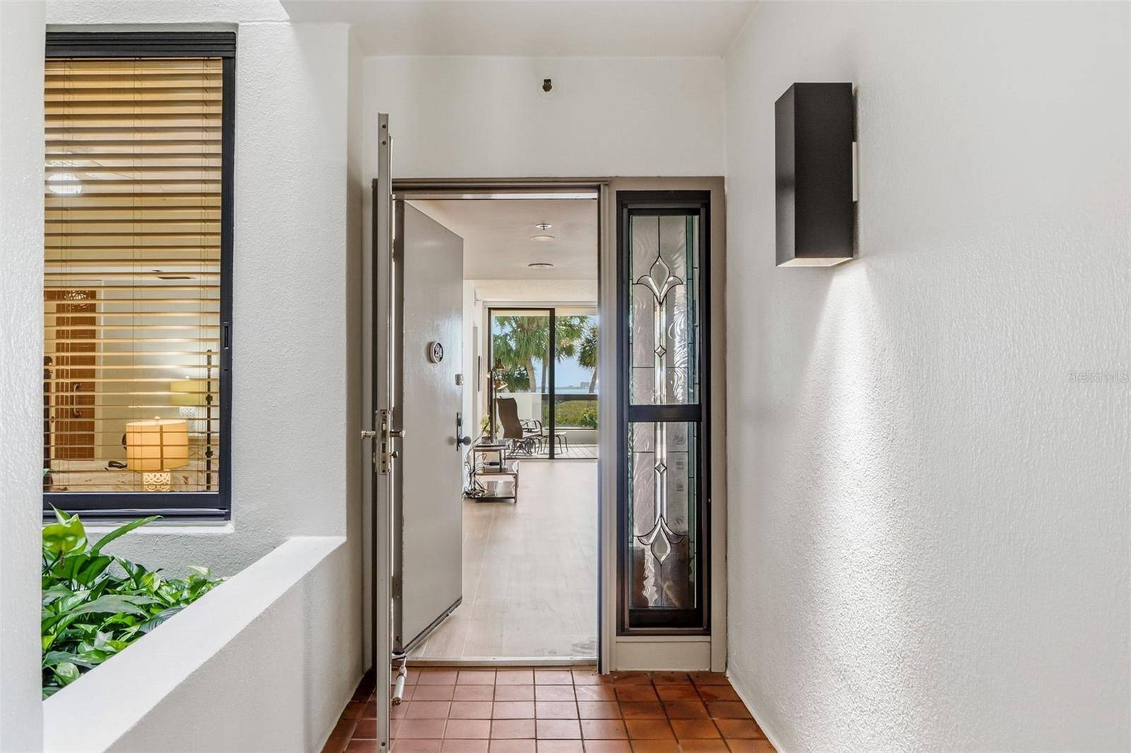 1932 HARBOURSIDE DR #214, Longboat Key, FL 34228