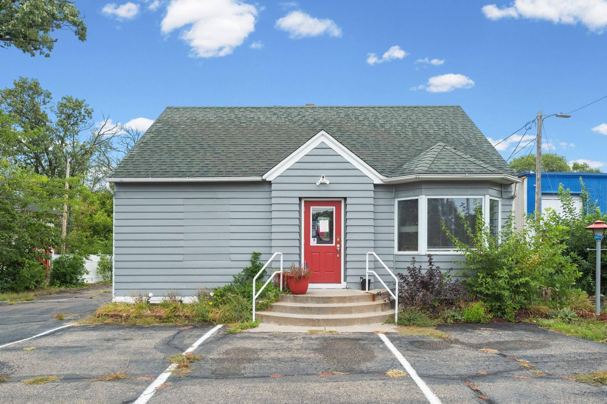 721 E River RD, Anoka, MN 55303