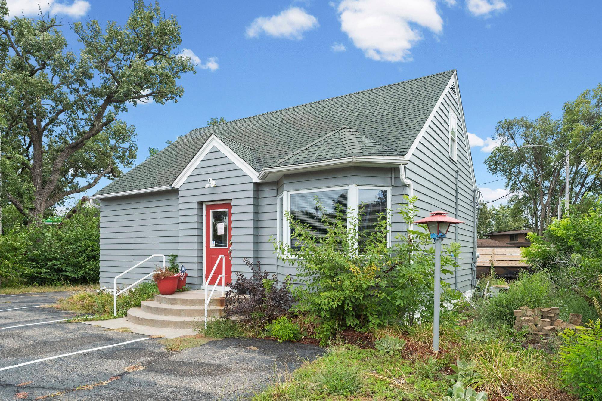 721 E River RD, Anoka, MN 55303