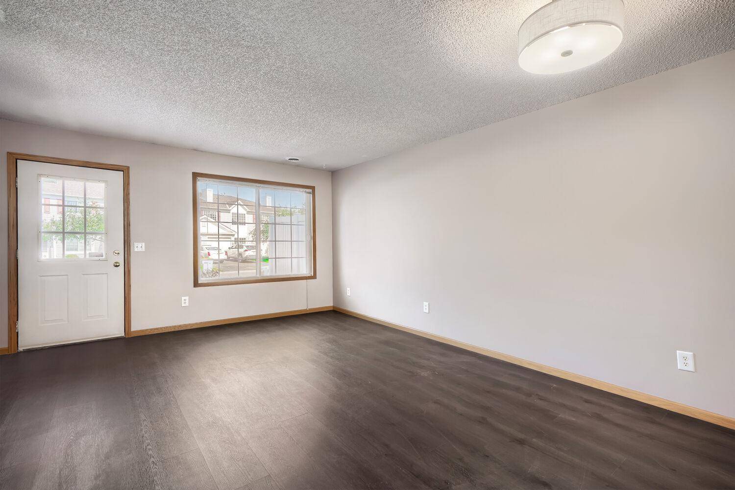 14660 Evergreen TRL #5, Apple Valley, MN 55124