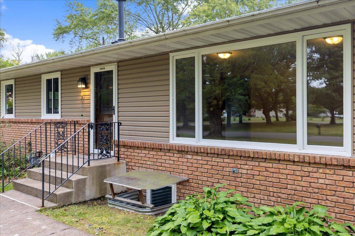 6101 Oak CIR, North Branch, MN 55056