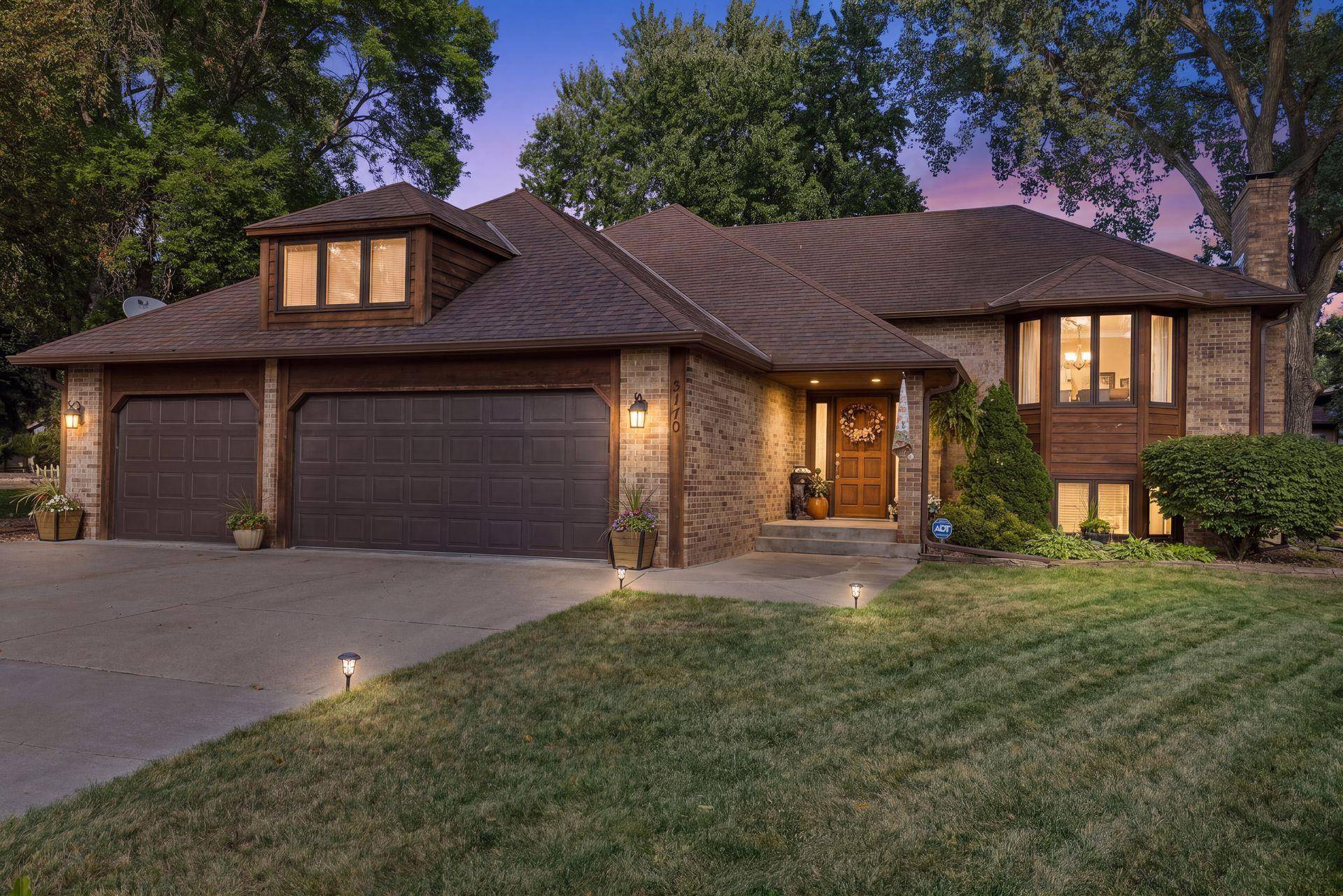 5170 Hemlock LN N, Plymouth, MN 55442
