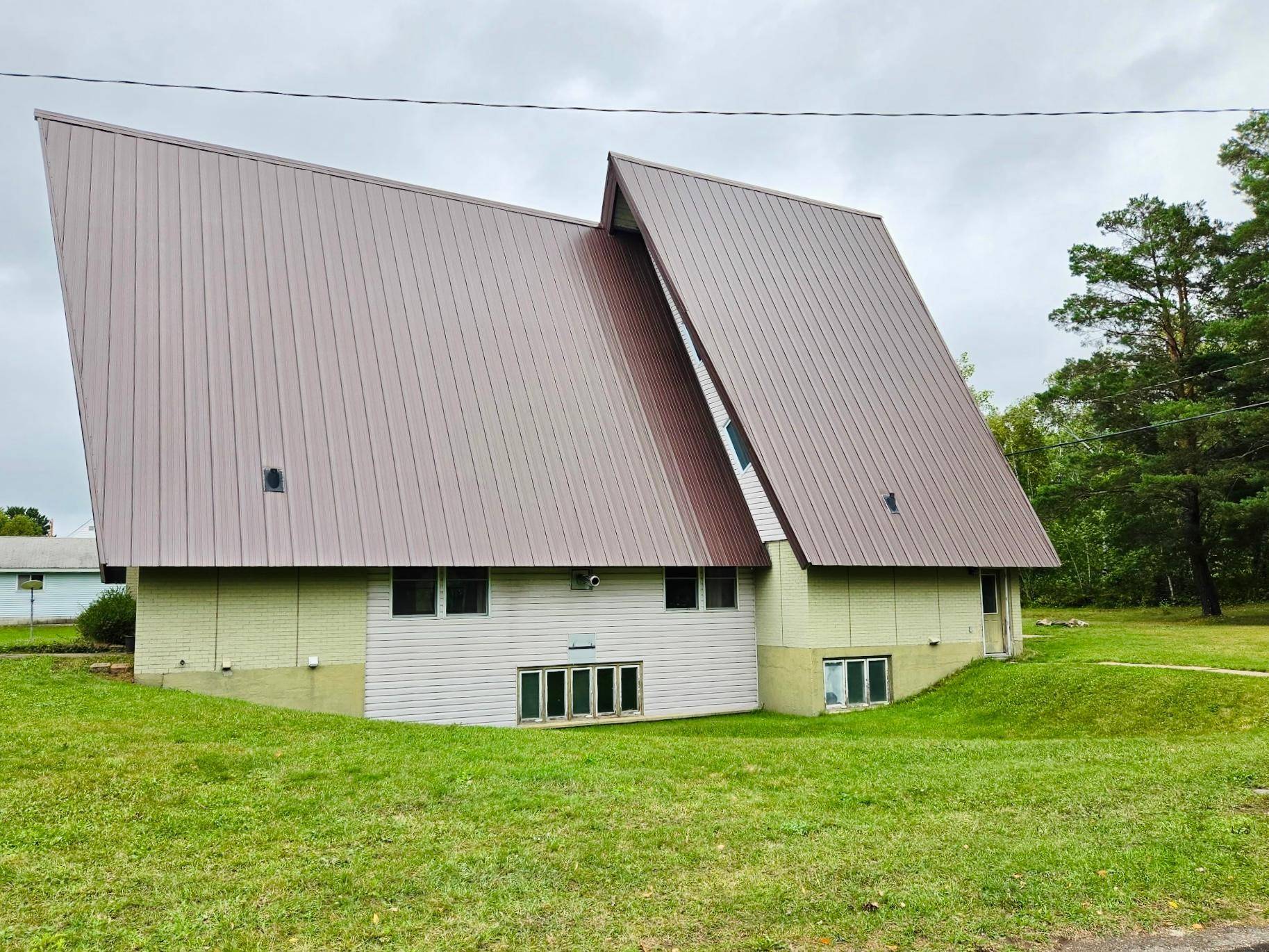 500 Coventry RD, Hoyt Lakes, MN 55750