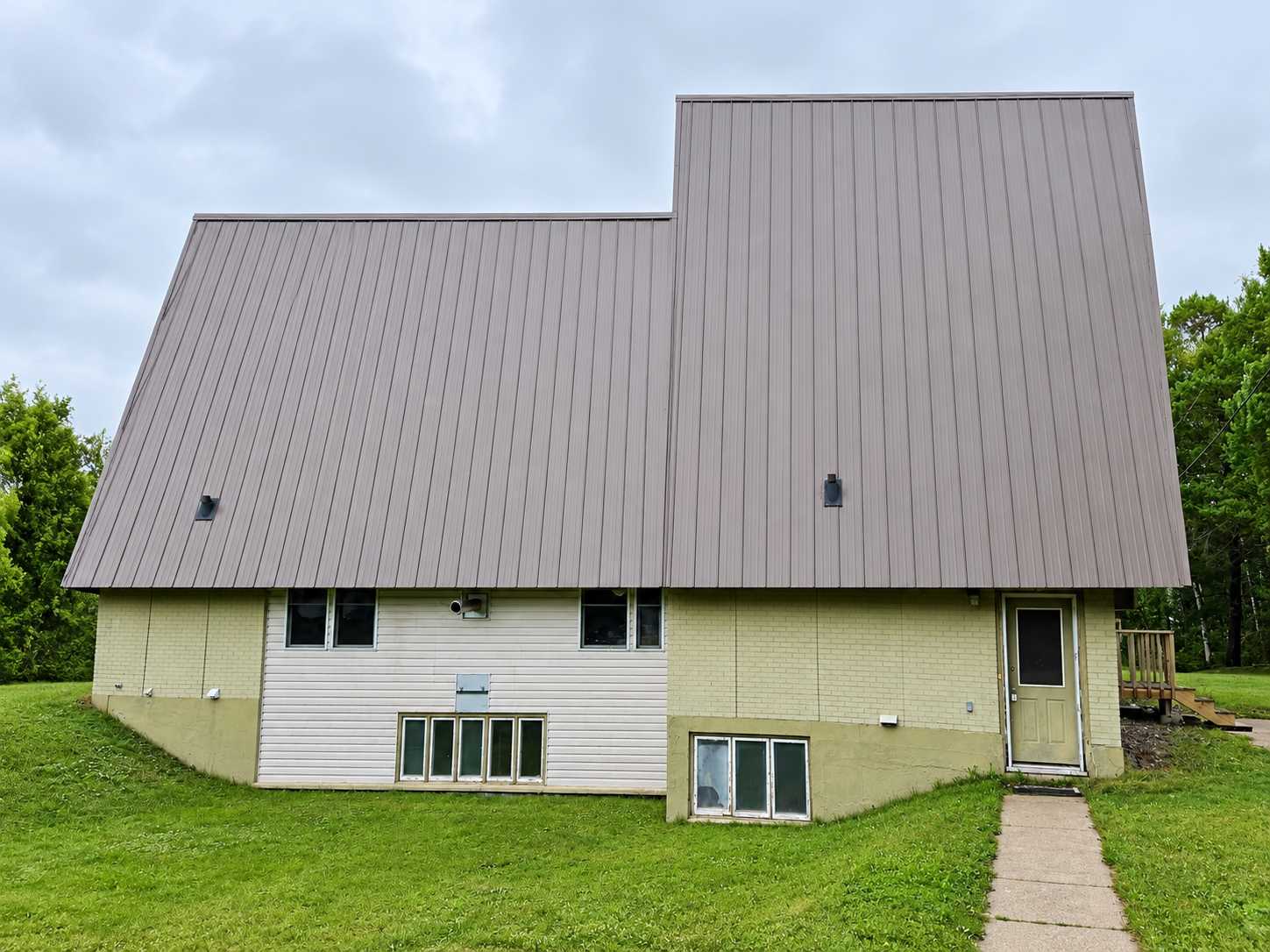 500 Coventry RD, Hoyt Lakes, MN 55750