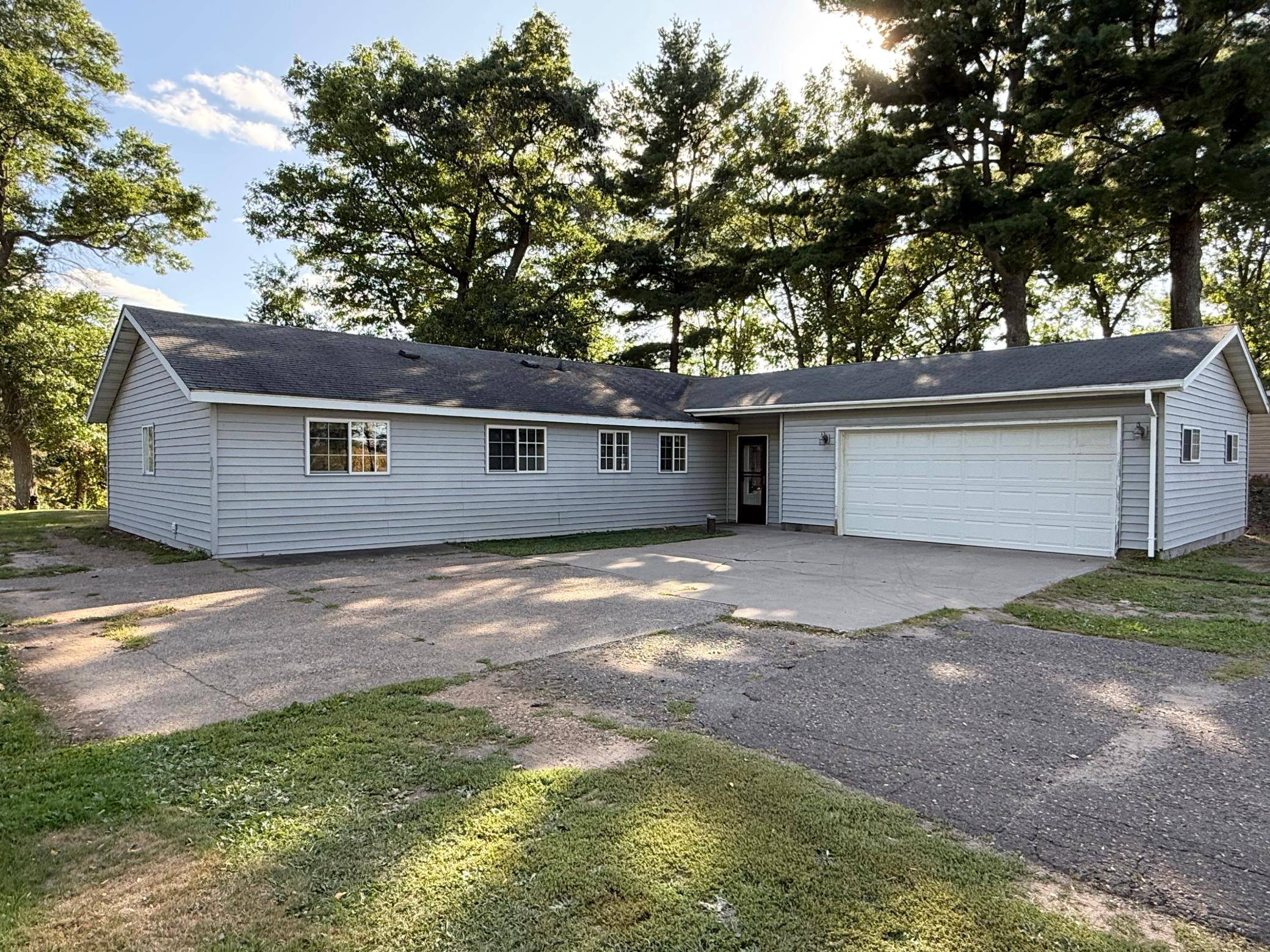 2727 26 7/8 AVE, Mikana, WI 54857