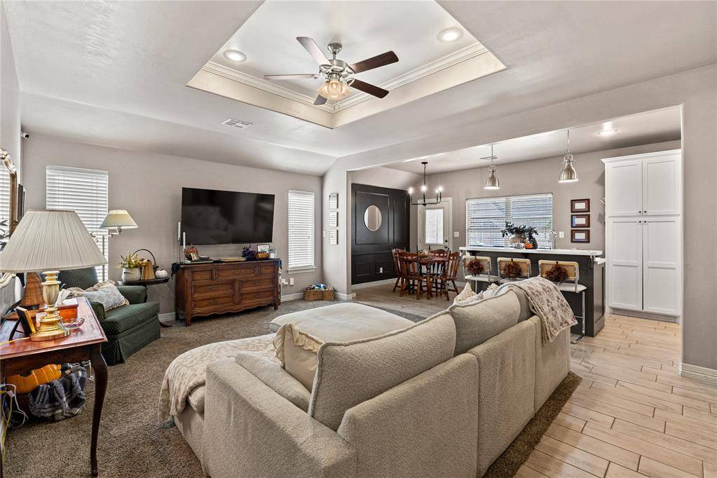 2613 Hayride DR, Weatherford, OK 73096