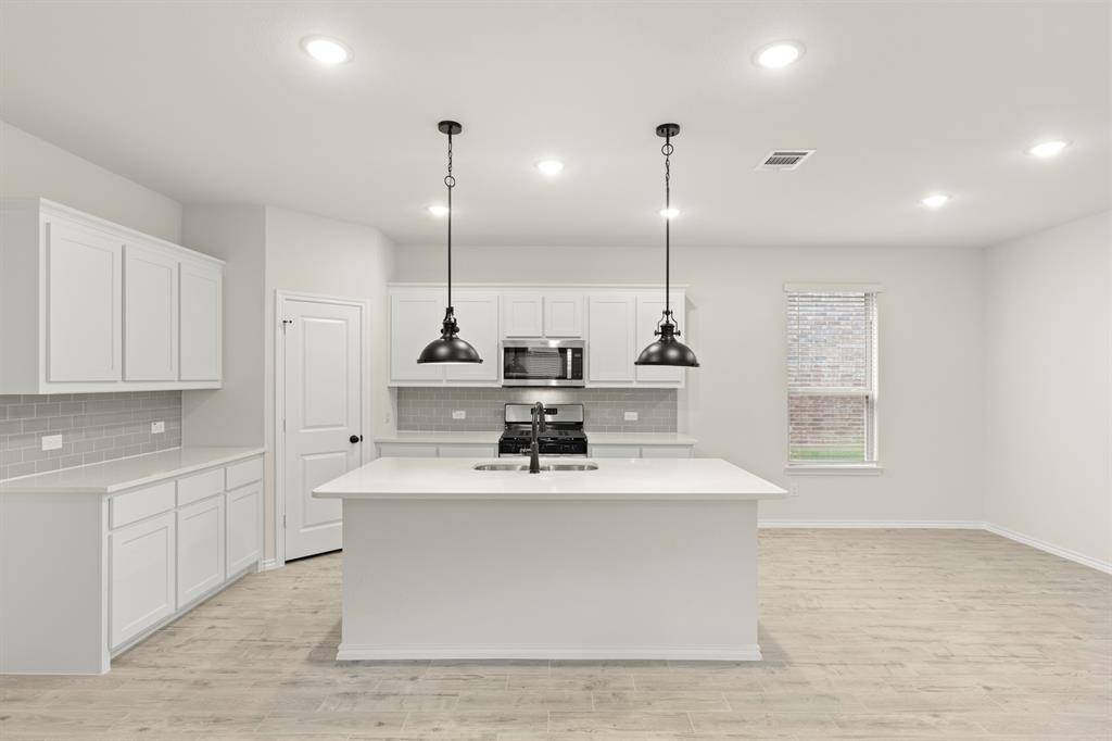 2517 McNally Drive, Mesquite, TX 75149
