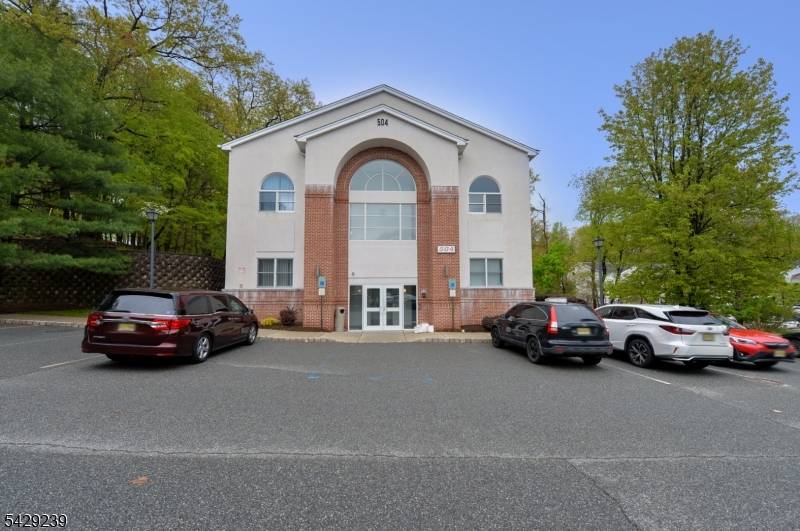 504 Hamburg Tpke, Wayne Twp., NJ 07470