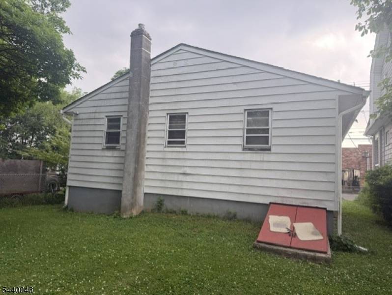 1015 Oak St, Roselle Boro, NJ 07203