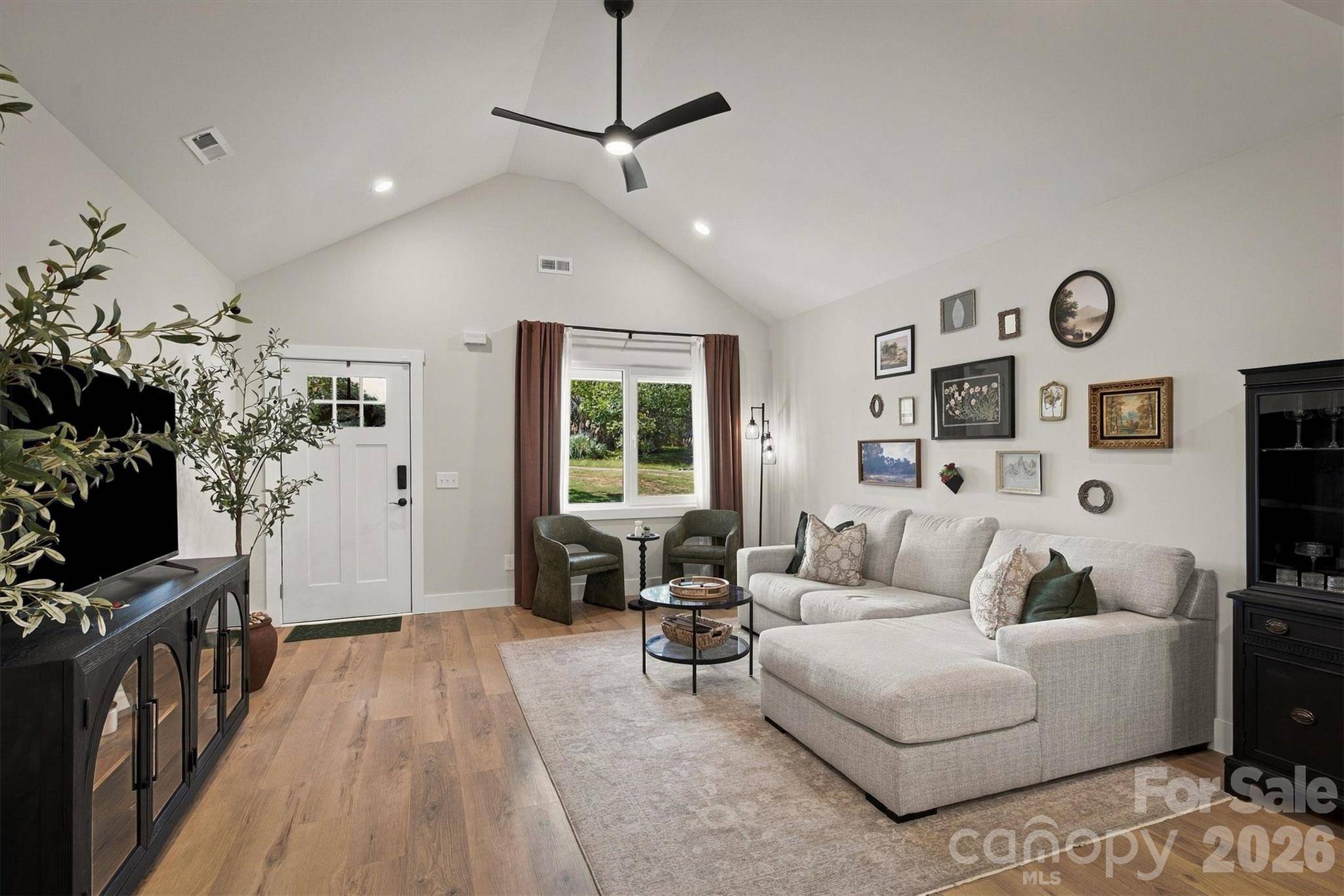1013 37th ST SW, Hickory, NC 28602