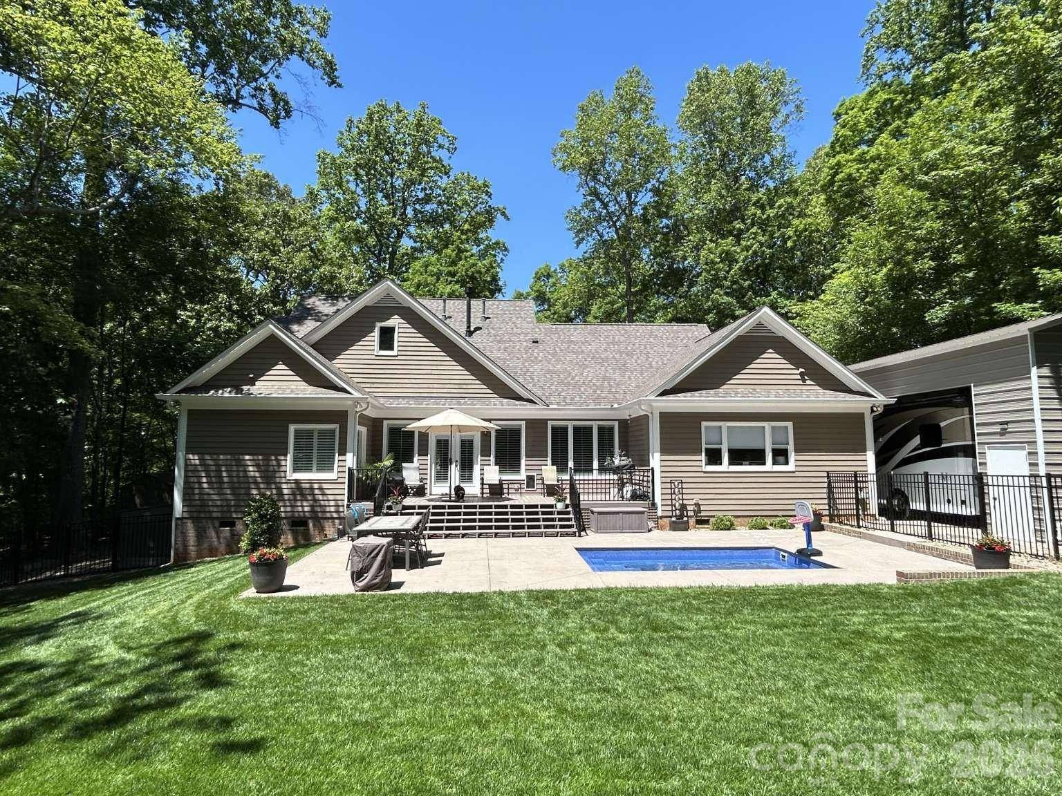 8152 Deep Water LN, Denver, NC 28037