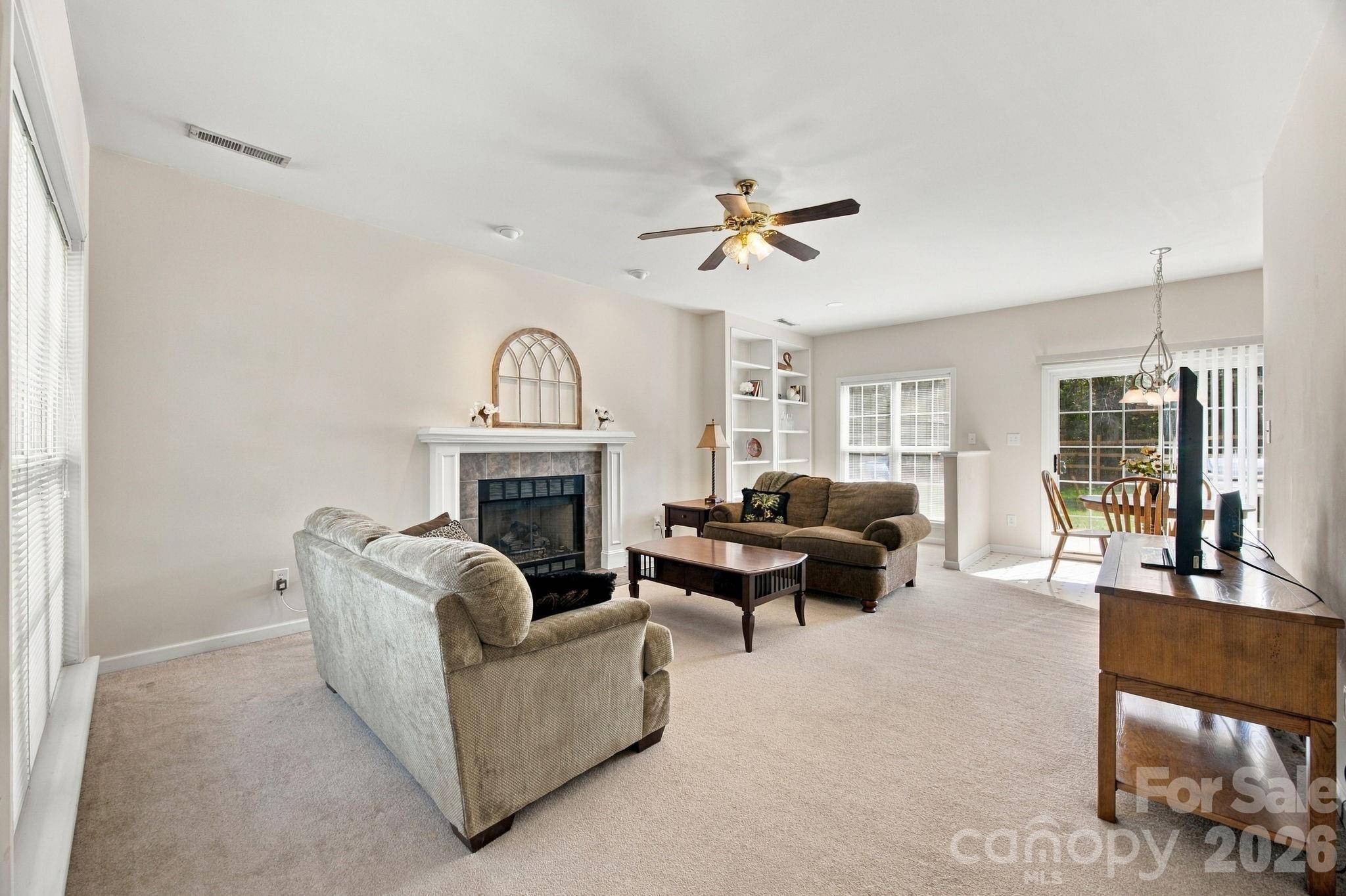 2807 Edgebrook CIR, Matthews, NC 28105