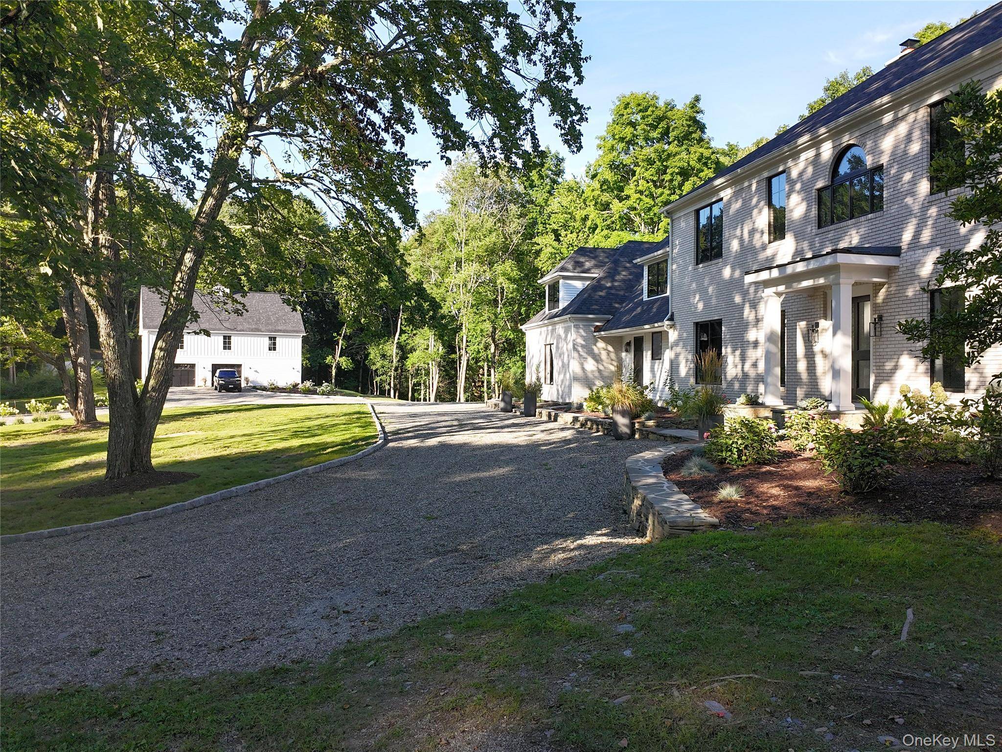 296-302 Stanford RD, Millbrook, NY 12545