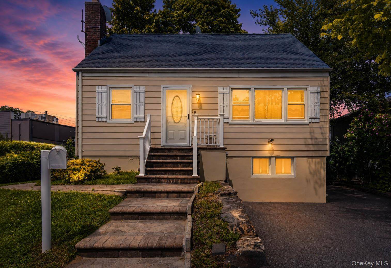 5 N Perkins AVE, Elmsford, NY 10523