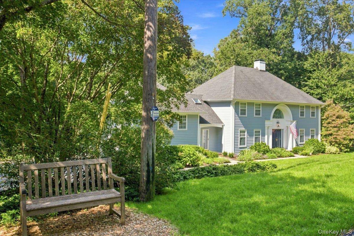 20 Hitching Post LN, Chappaqua, NY 10514