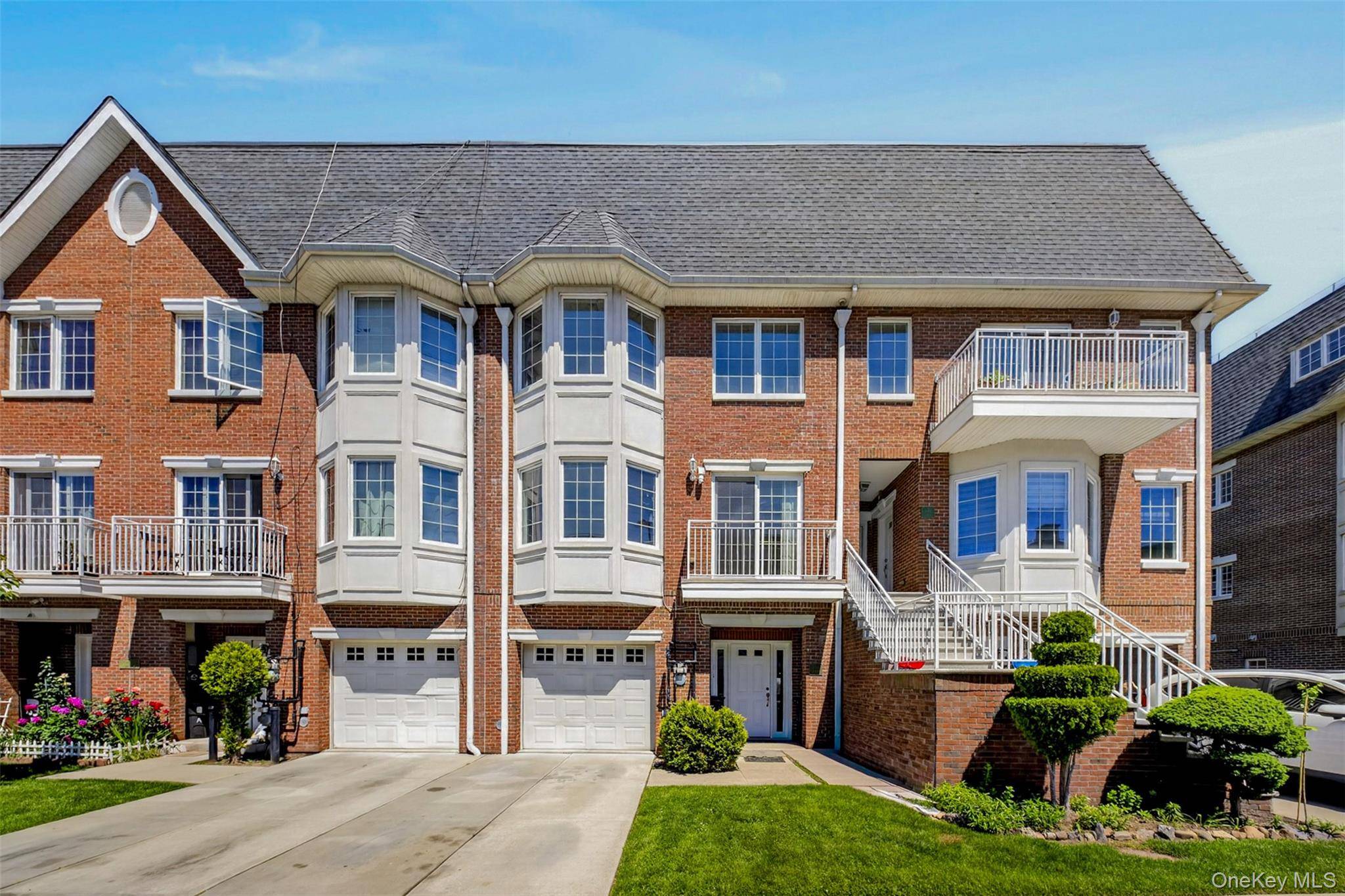343 Soundview LN, College Point, NY 11356