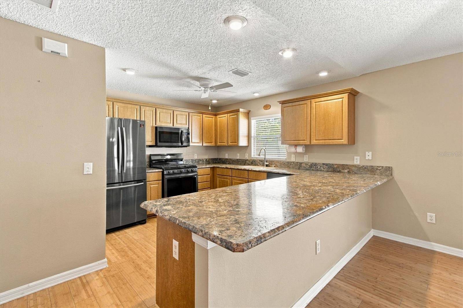 1075 BURNETTOWN PL, The Villages, FL 32162
