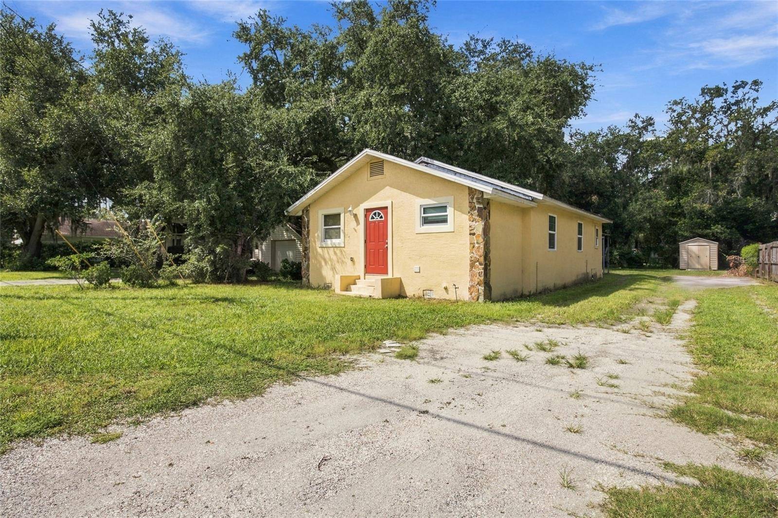 1109 N GORDON ST, Plant City, FL 33563