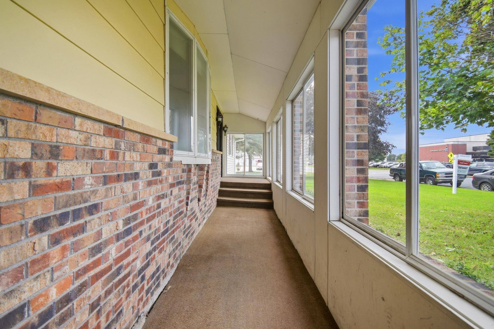 211 4th AVE NW, Blooming Prairie, MN 55917