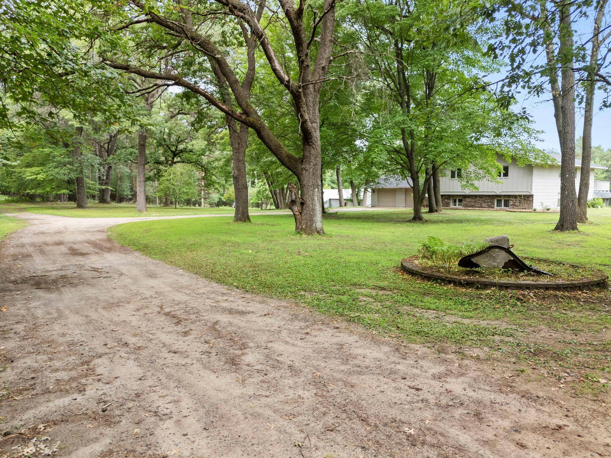 569 327th AVE NE, Cambridge, MN 55008
