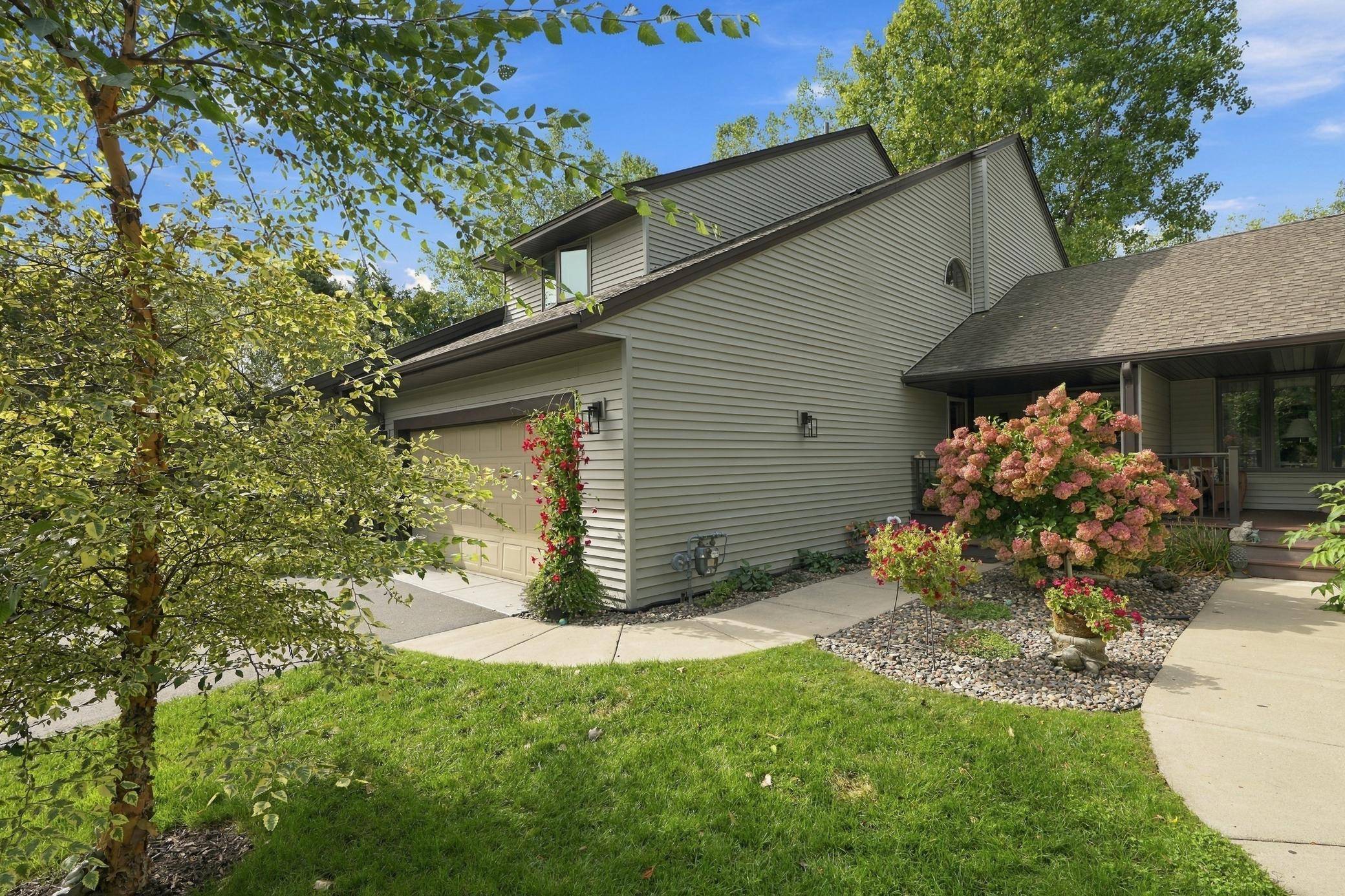 3683 Widgeon WAY, Eagan, MN 55123
