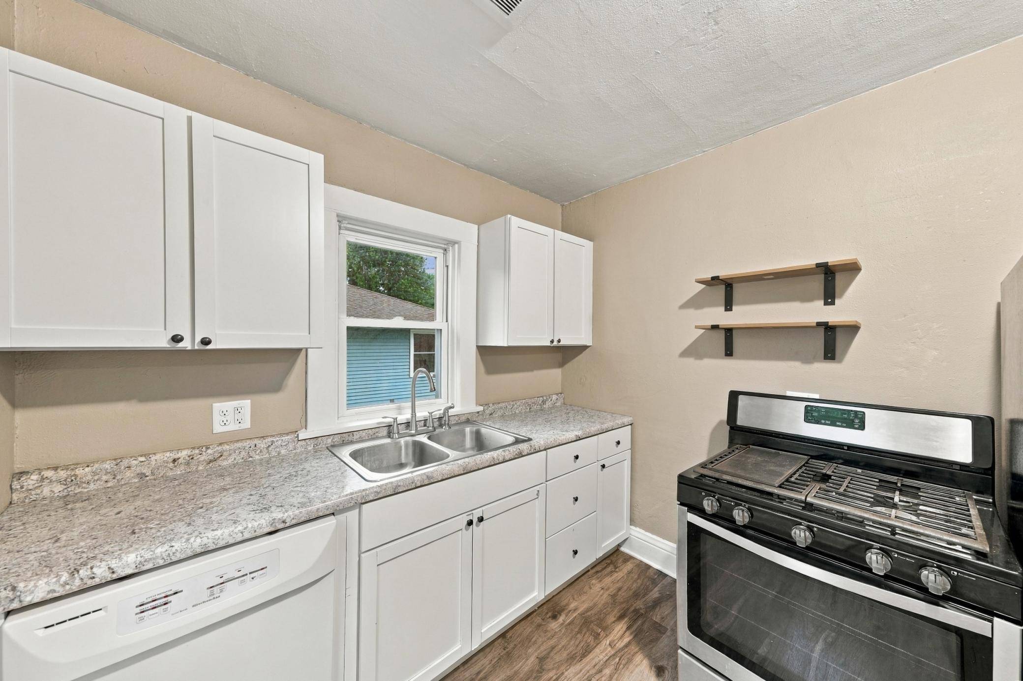 116 High Ave AVE, Gaylord, MN 55334