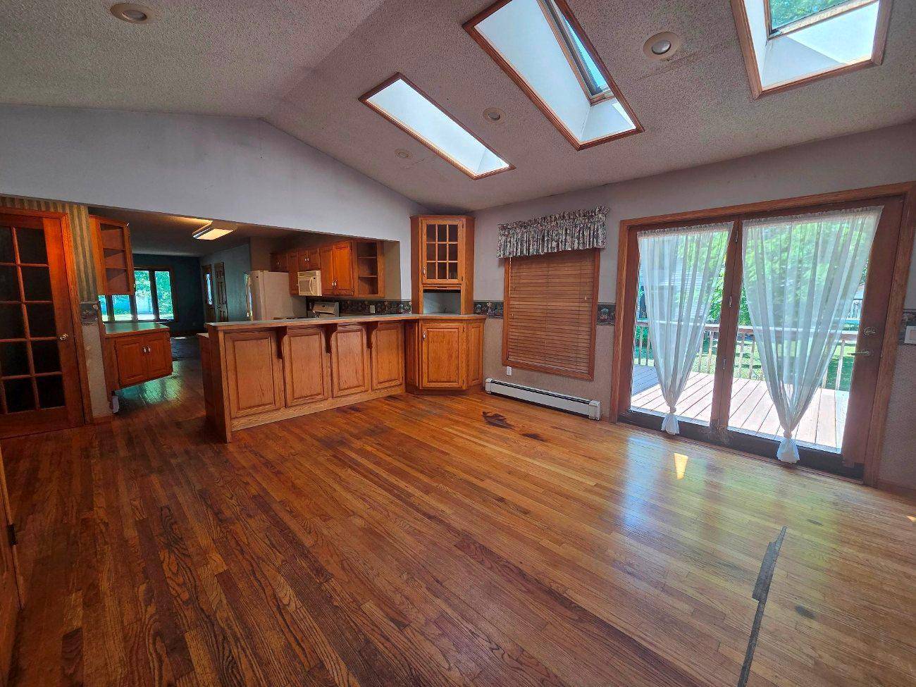 645 W 3rd ST, Rush City, MN 55069