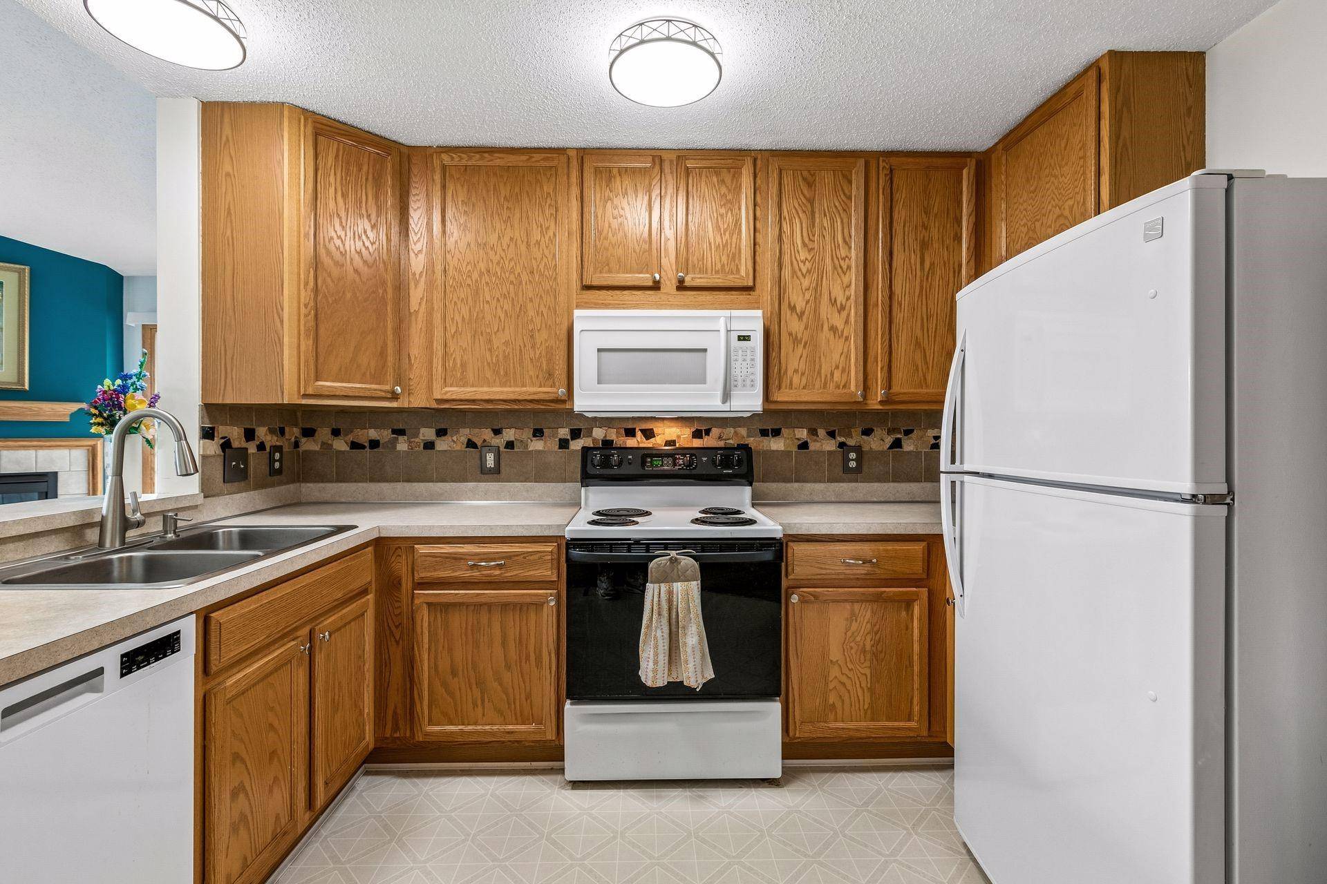 15546 Float LN #103, Apple Valley, MN 55124