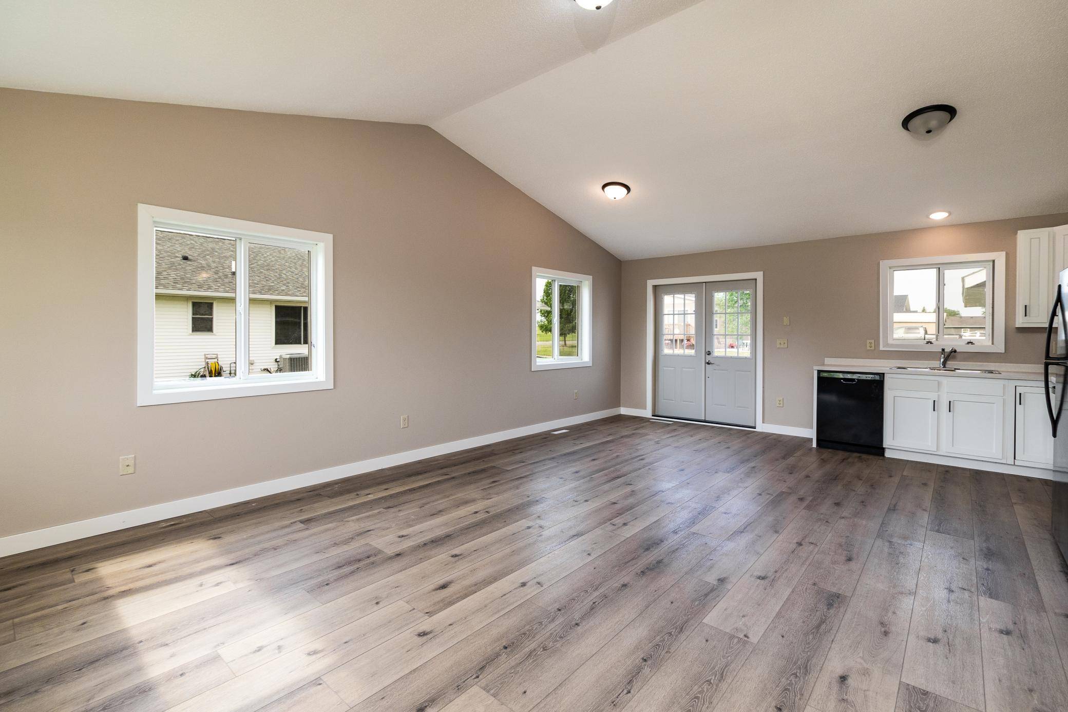 719 22nd ST S, Montevideo, MN 56265