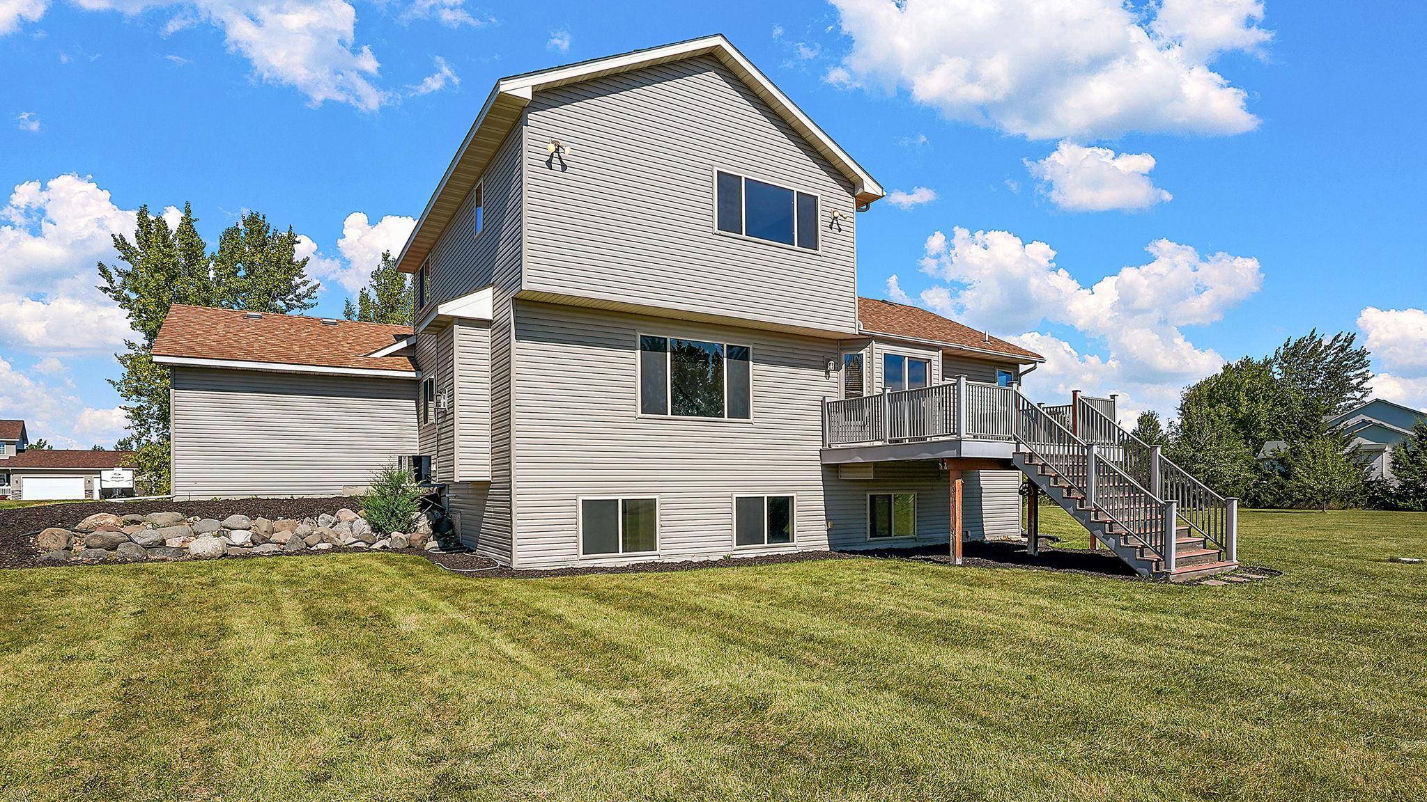 9114 190th AVE NW, Nowthen, MN 55330