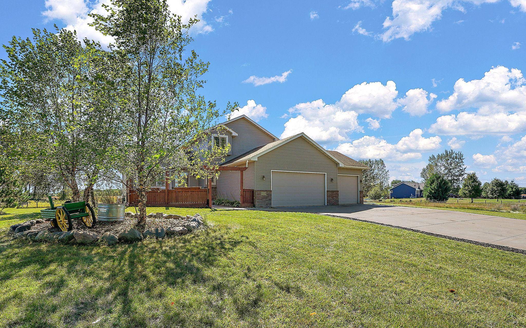 9114 190th AVE NW, Nowthen, MN 55330