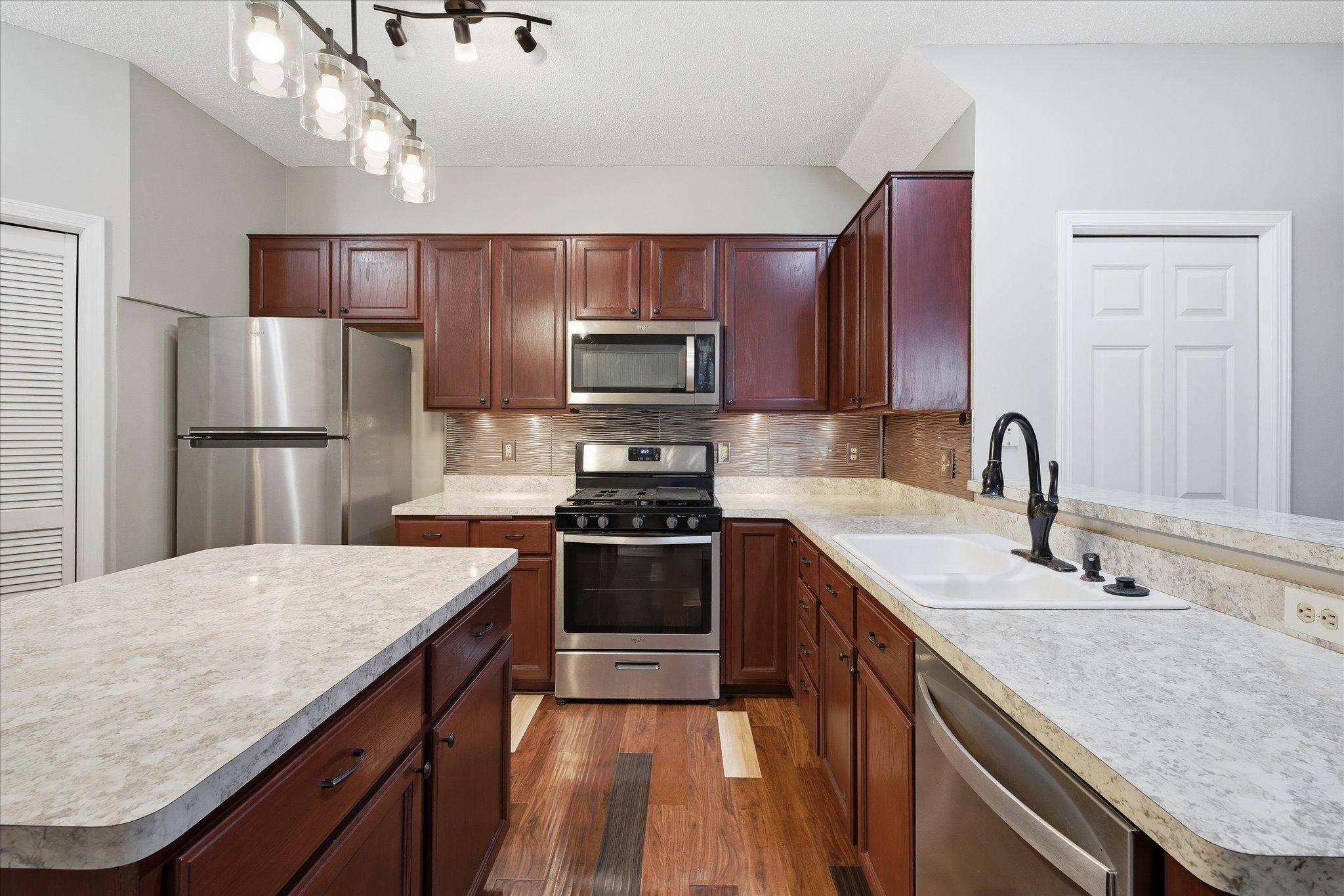 18902 96th PL N, Maple Grove, MN 55311