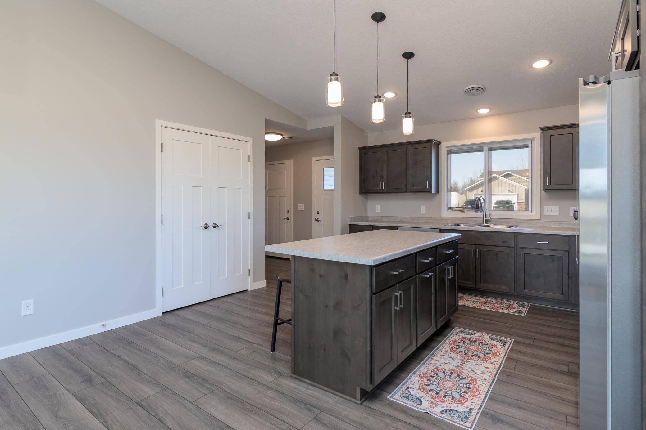 1710 Maple Leaf LN, Litchfield, MN 55355
