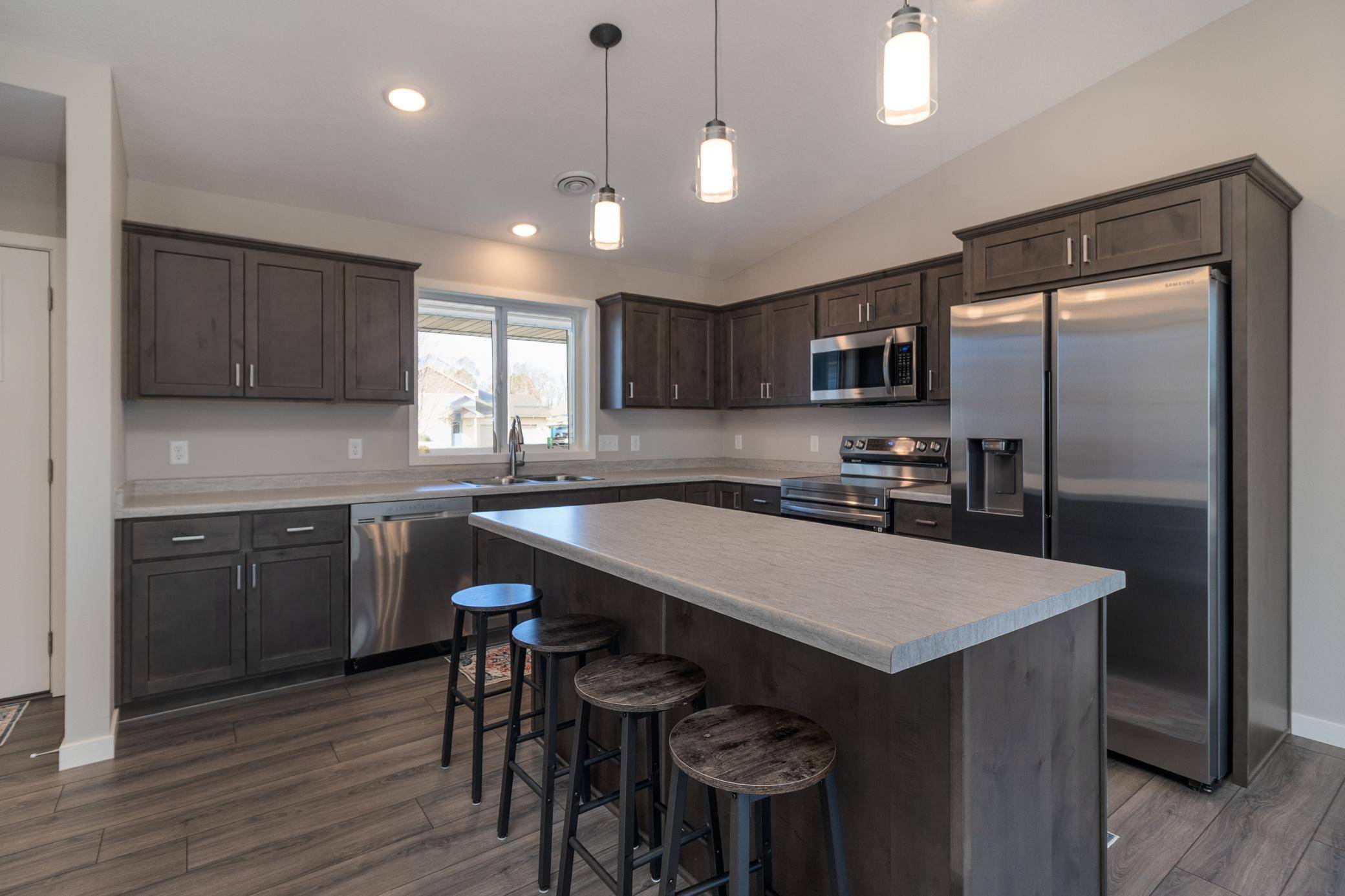 1710 Maple Leaf LN, Litchfield, MN 55355
