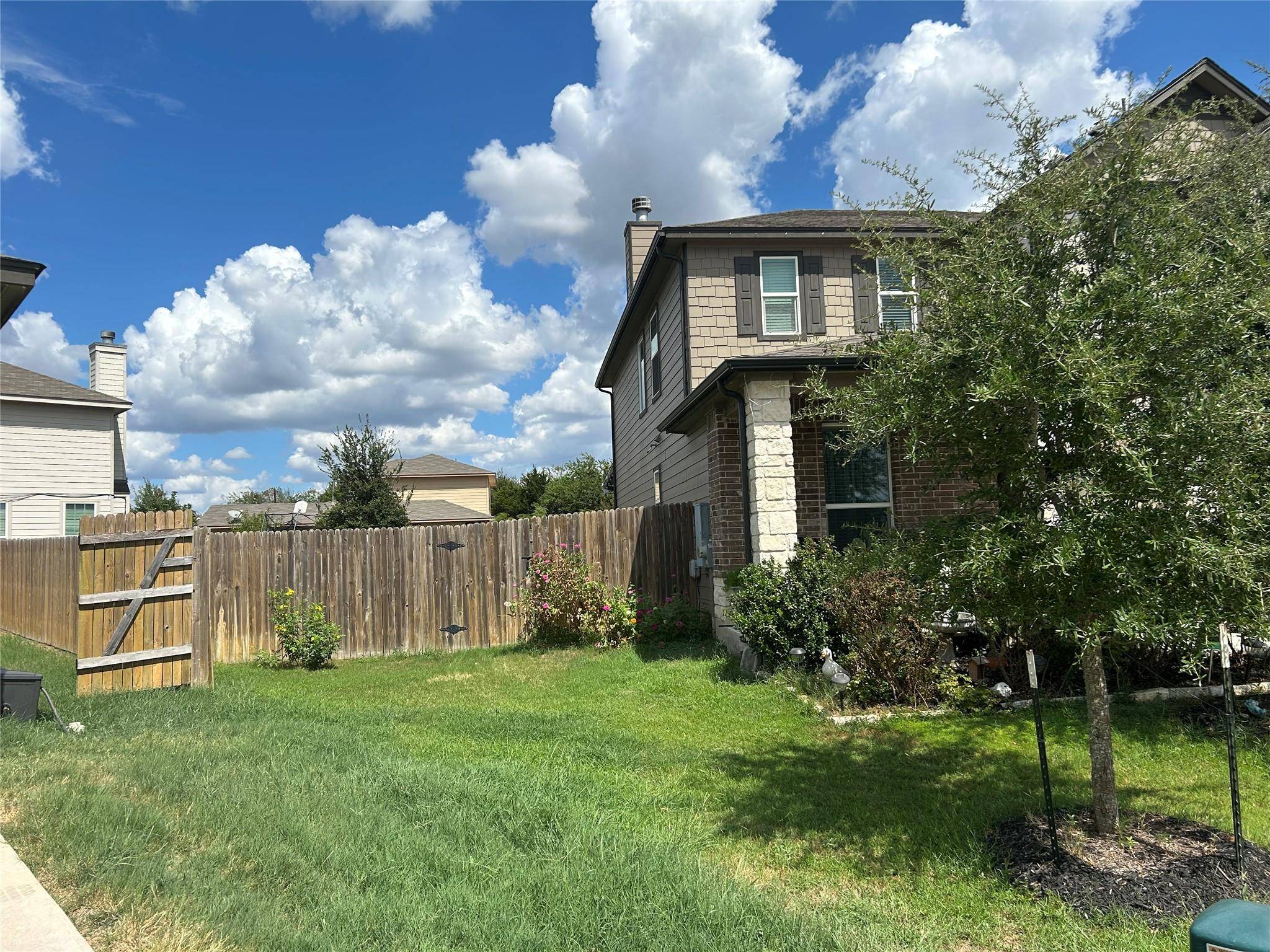 111 Forego DR, Elgin, TX 78621