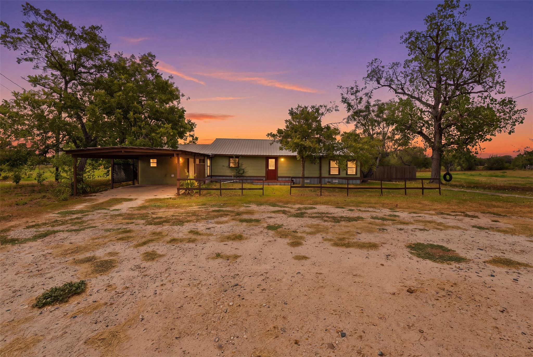 2030 Dreyer LN, Gonzales, TX 78629