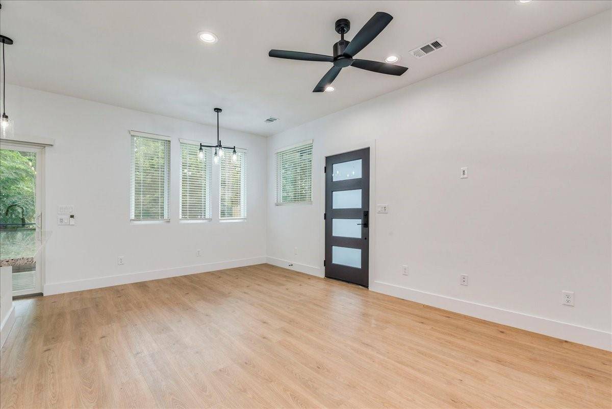 2302 Maxwell LN #2, Austin, TX 78741