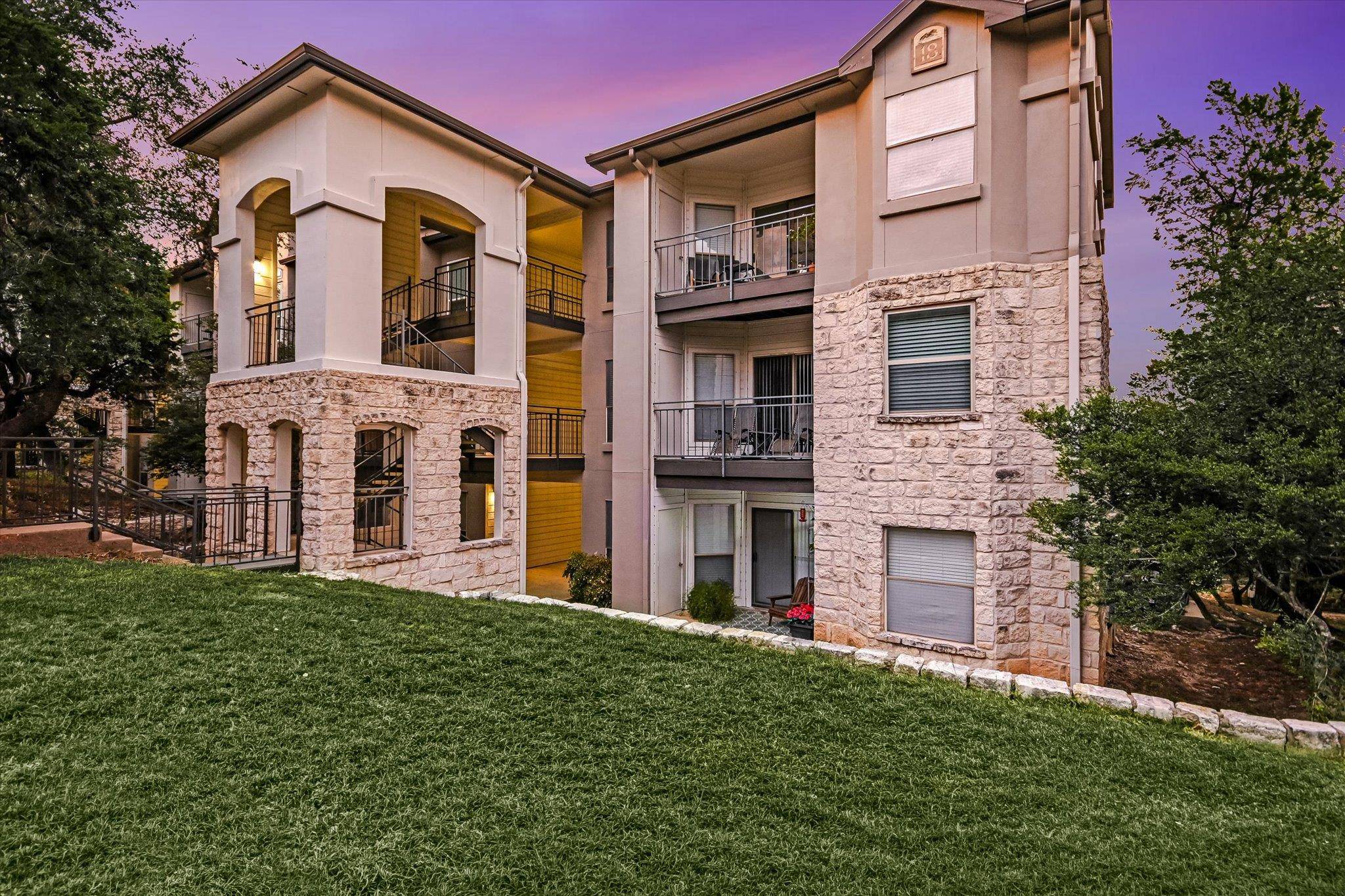 6000 Shepherd Mountain CV #1818, Austin, TX 78730