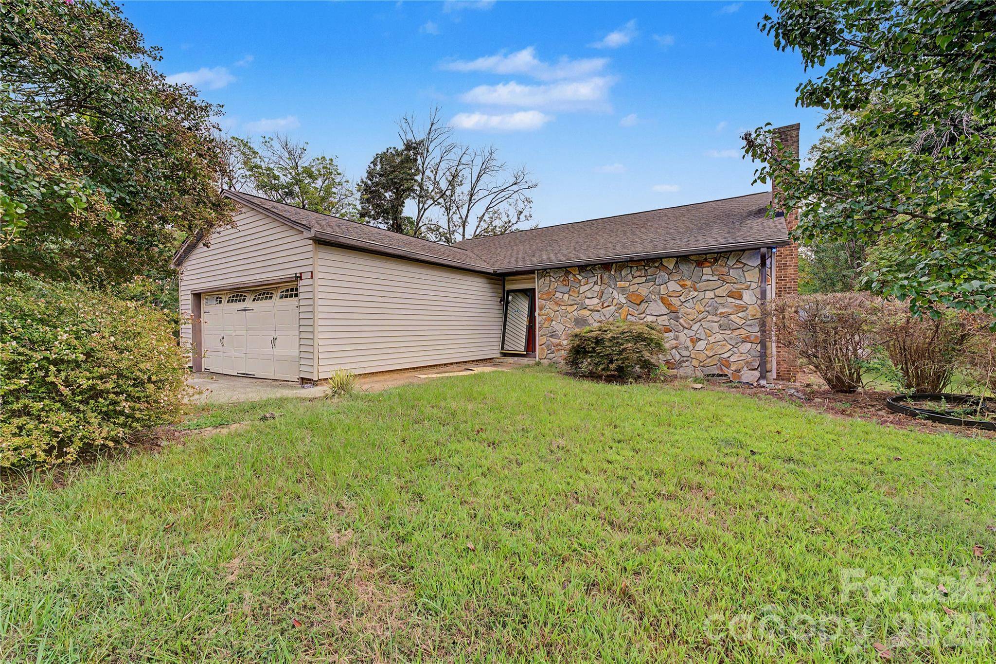 102 Nob Hill DR, Gaffney, SC 29340
