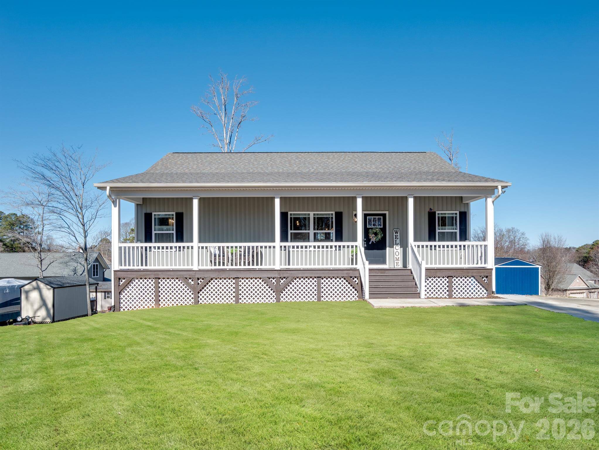 9464 Riviera DR, Sherrills Ford, NC 28673