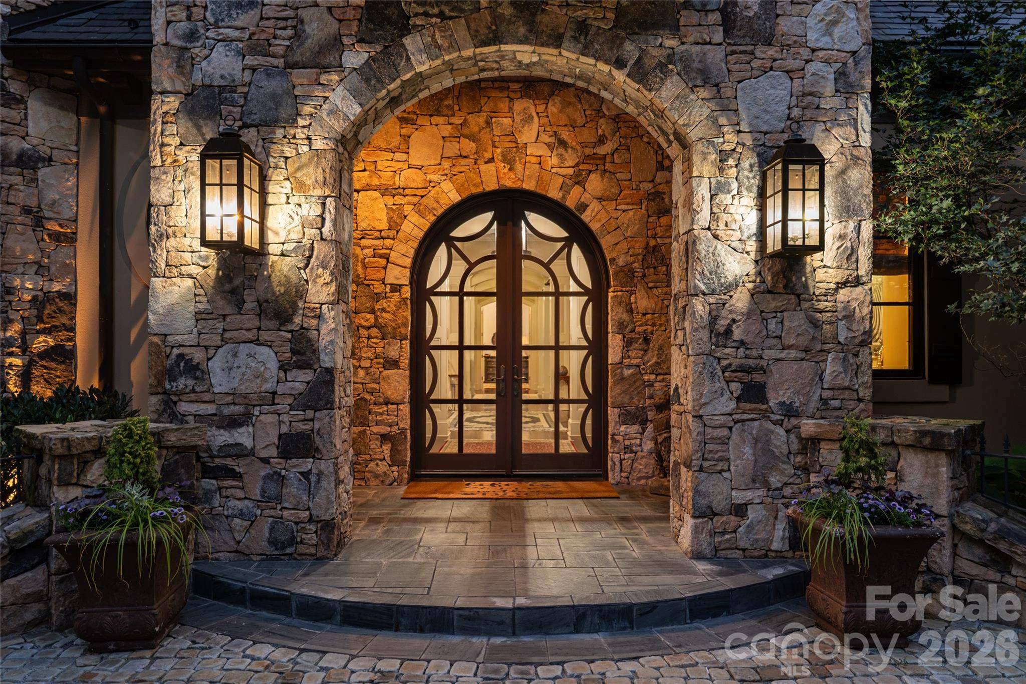 204 Secluded Hills LN, Arden, NC 28704