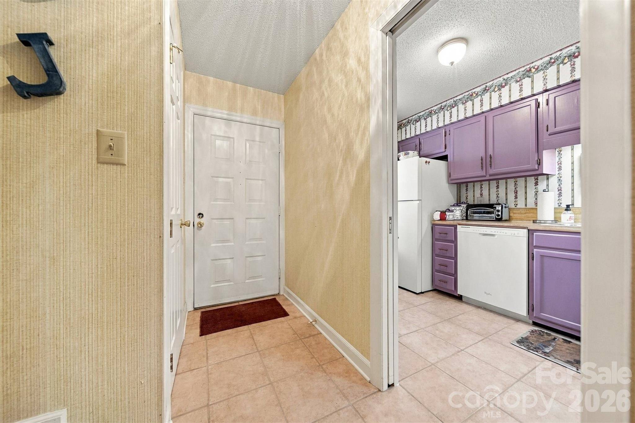 2705 N Center ST #37, Hickory, NC 28601