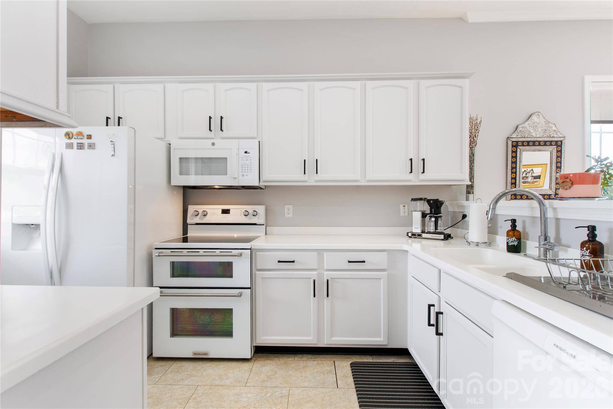 111 White ST #B, Morganton, NC 28655
