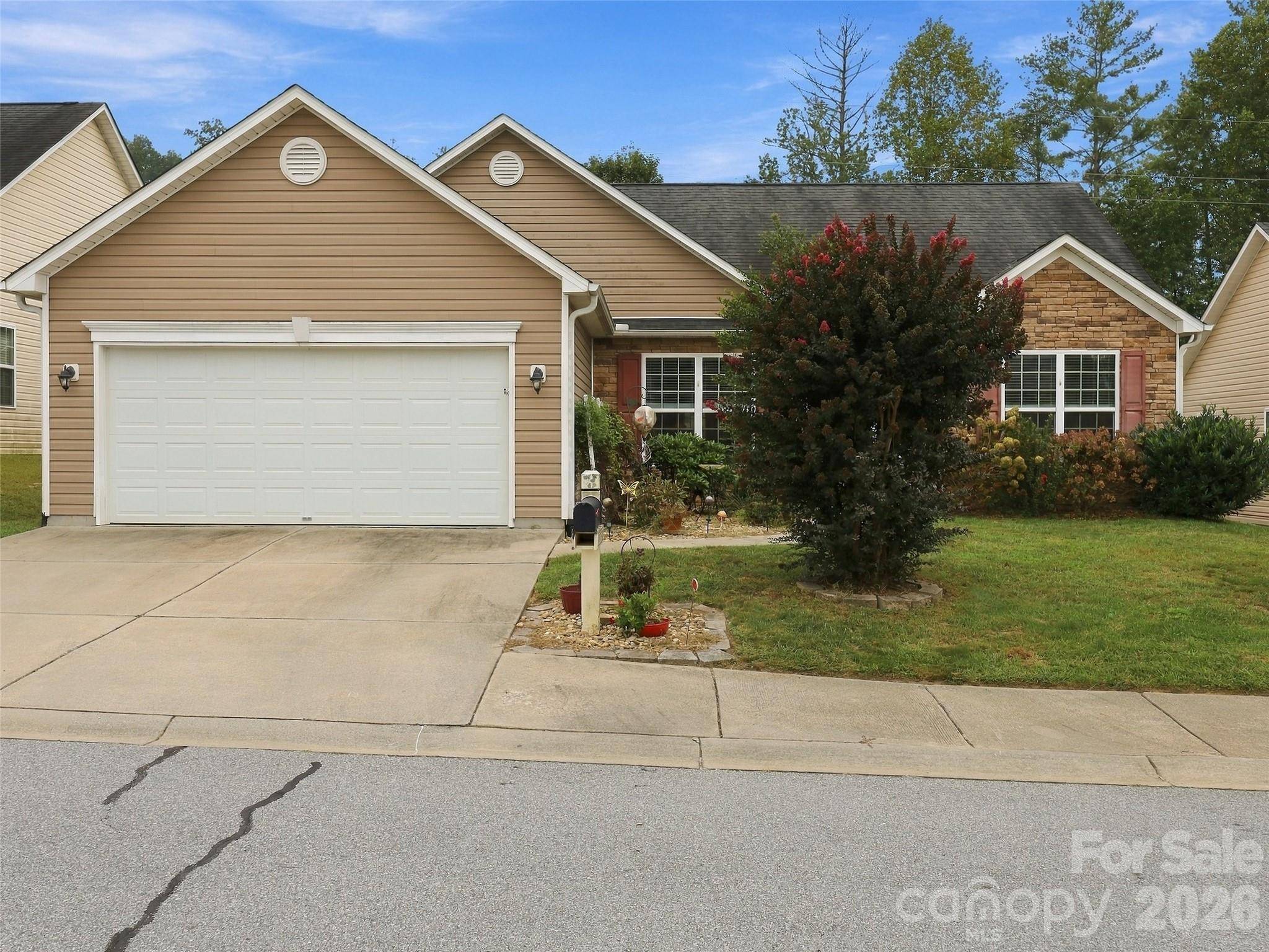 78 Brookstone CT, Hendersonville, NC 28792